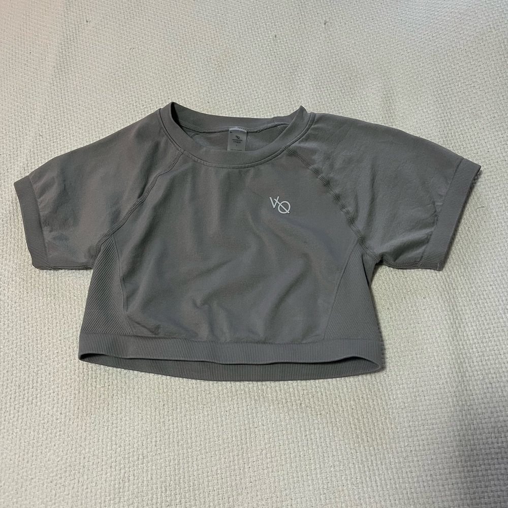 Vanquish elevate seamless cap sleeve crop t-shirt